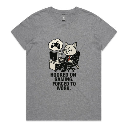 Hooked on Gaming – Women’s Cat Tee