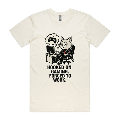 Hooked on Gaming – Cat Gamer Tee
